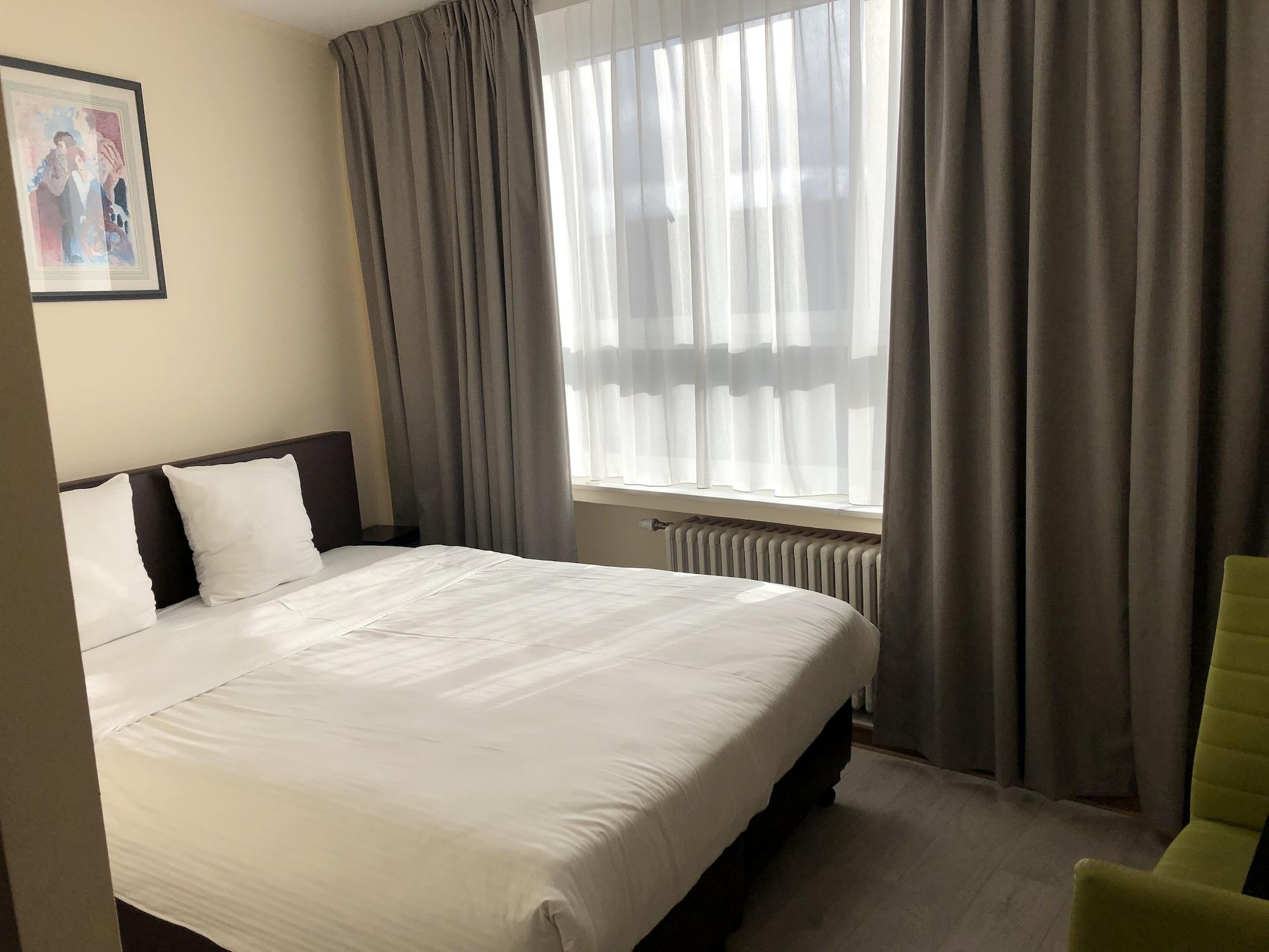 Slina Hotel Brussels Sint-Jans-Molenbeek Exterior foto